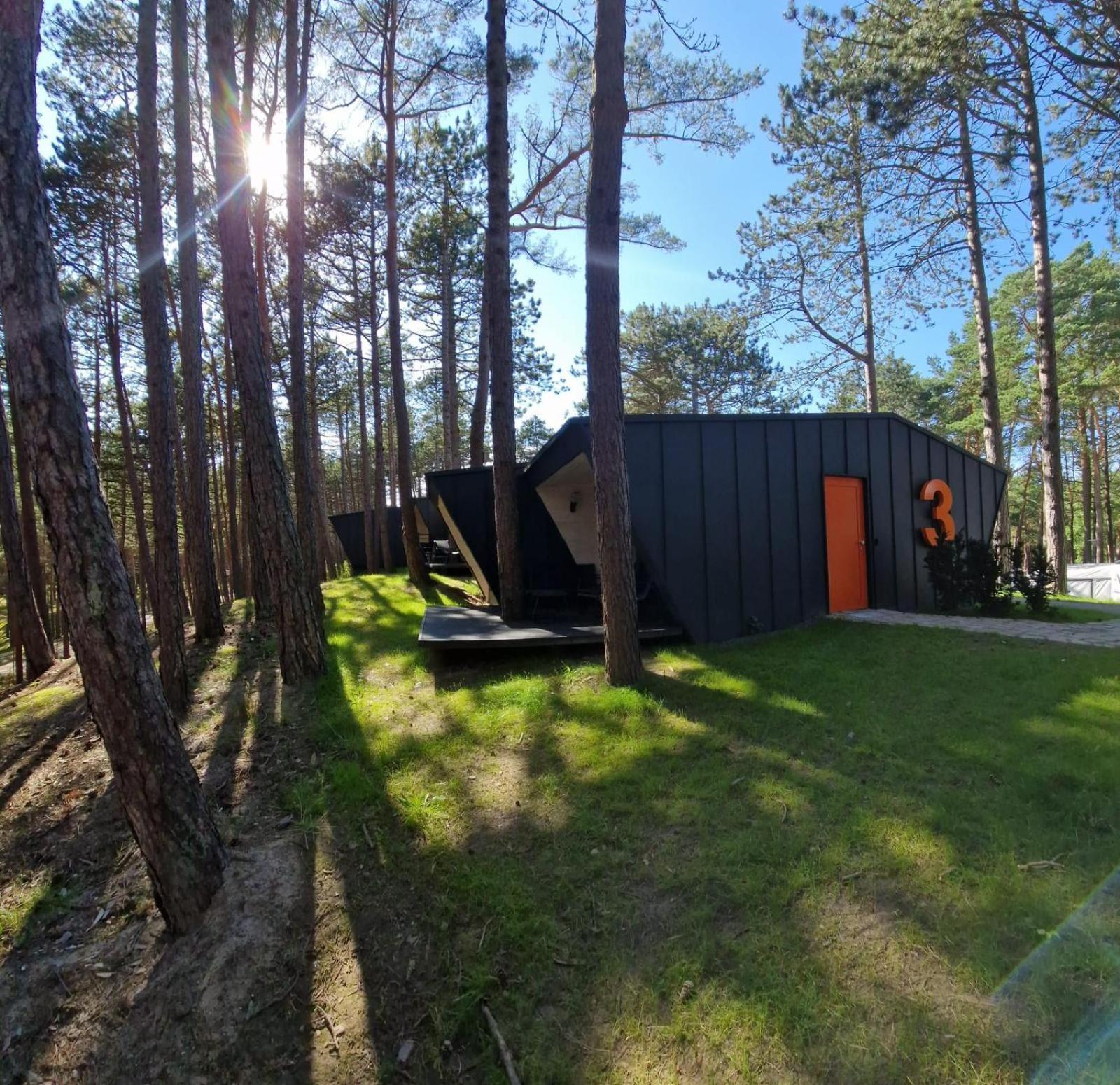 Vila Fly House Leba Exteriér fotografie